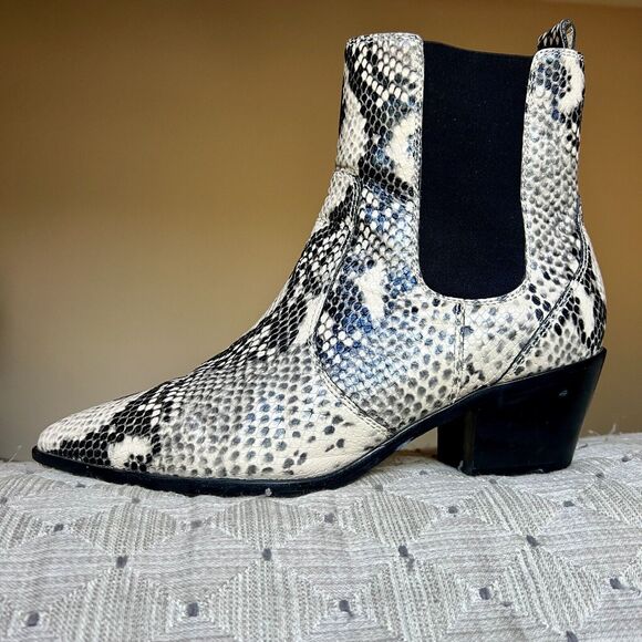 PAIGE Shoes - Paige Willa Cream & Black Snake Skin‎ Print Leather Western Cowgirl Ankle Boot 9
